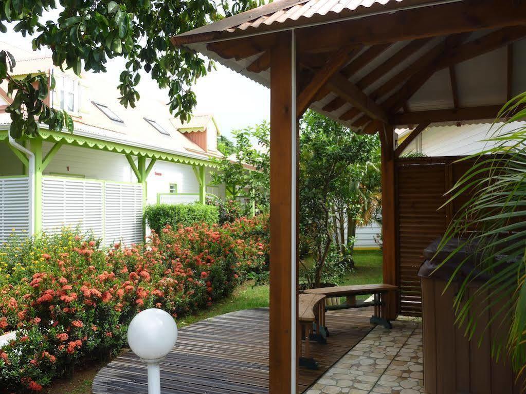 Residence Simona Deshaies Exterior foto